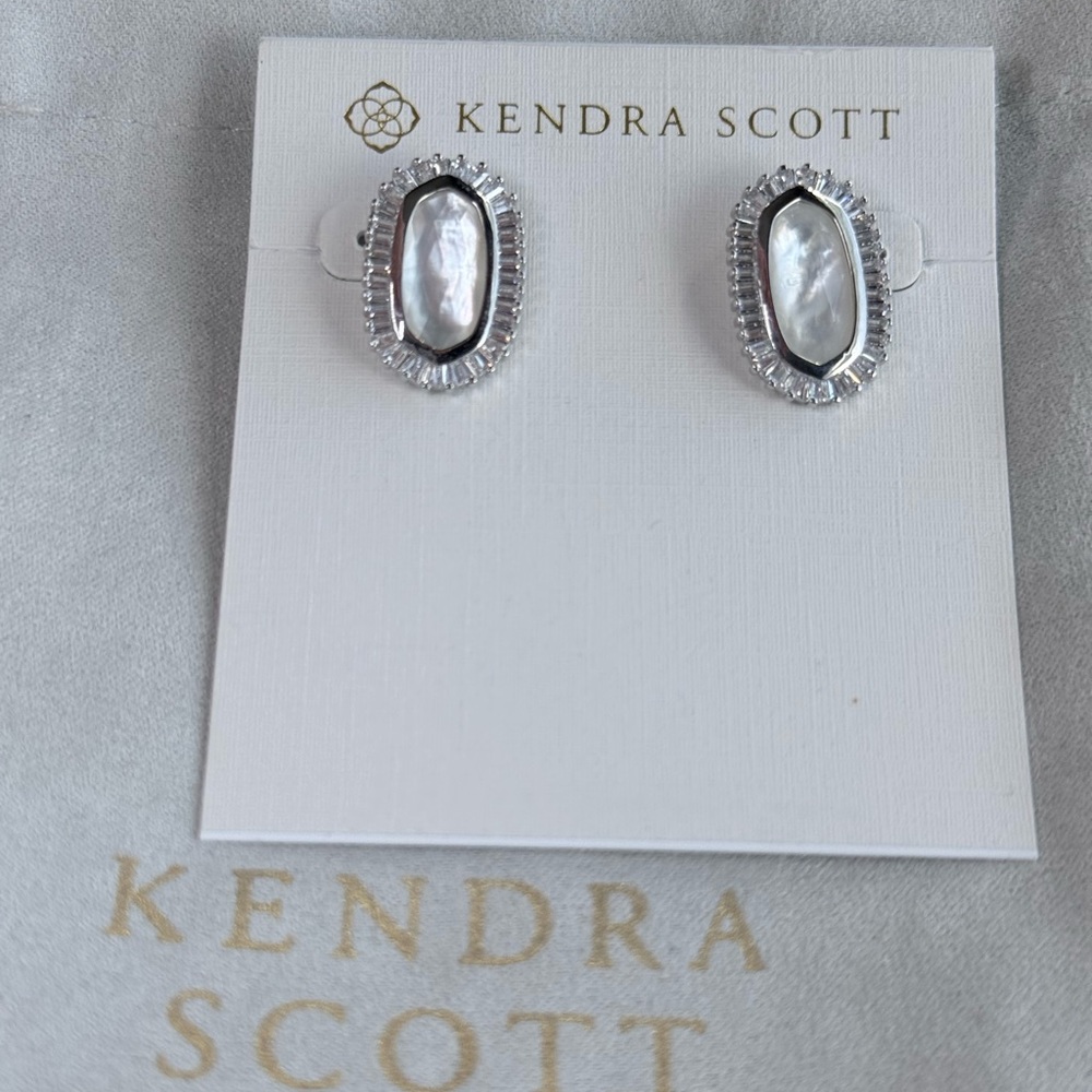 Kendra Scott NWT Elisa Stud Silver Earrings Formal Pretty Elegant Fancy